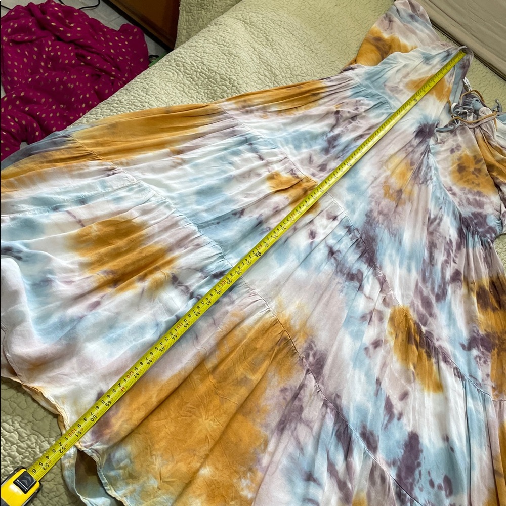 Young fabulous and broke oversized, tie-dye dress with puff sleeves - Picture 6 of 6